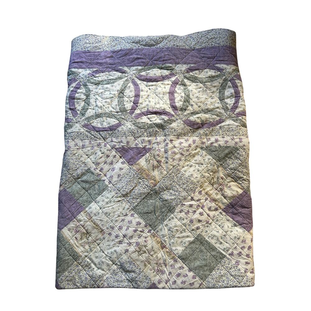 Vintage double wedding ring patchwork quilt purple green floral cottage 86x85